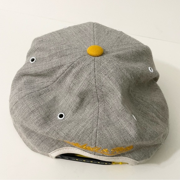 Boston Bruins Snapback Hat Mitchell & Ness Cap NHL - Picture 8 of 16